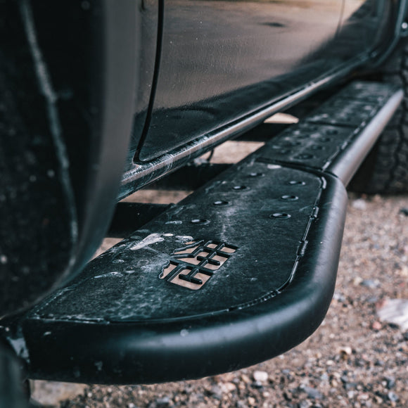 Overland Bolt On Rock Sliders (Double Cab Long Bed) | 05-23 Tacoma